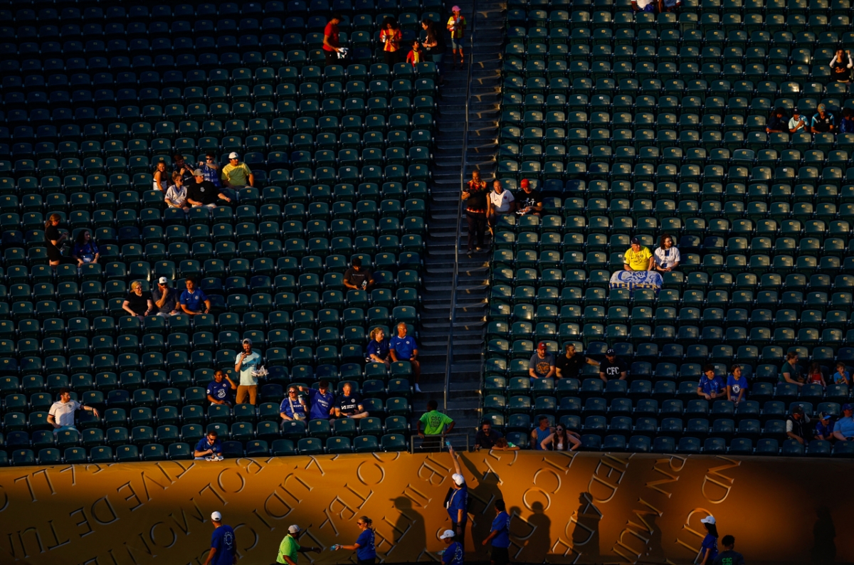 Thời tiết trong ngày có lúc lên đến 37 độ C (Ảnh: Reuters)