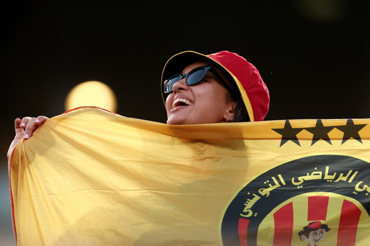 CĐV ES Tunis hào hứng khi đội bóng của họ chạm trán Chelsea (Ảnh: Reuters)