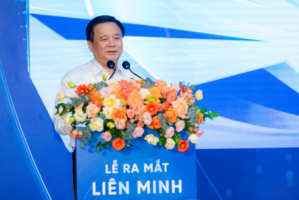 GS.TS Nguyễn Xuân Thắng, Ủy viên Bộ Chính trị, Giám đốc Học viện Chính trị quốc gia Hồ Chí Minh, Chủ tịch Hội đồng Lý luận Trung ương