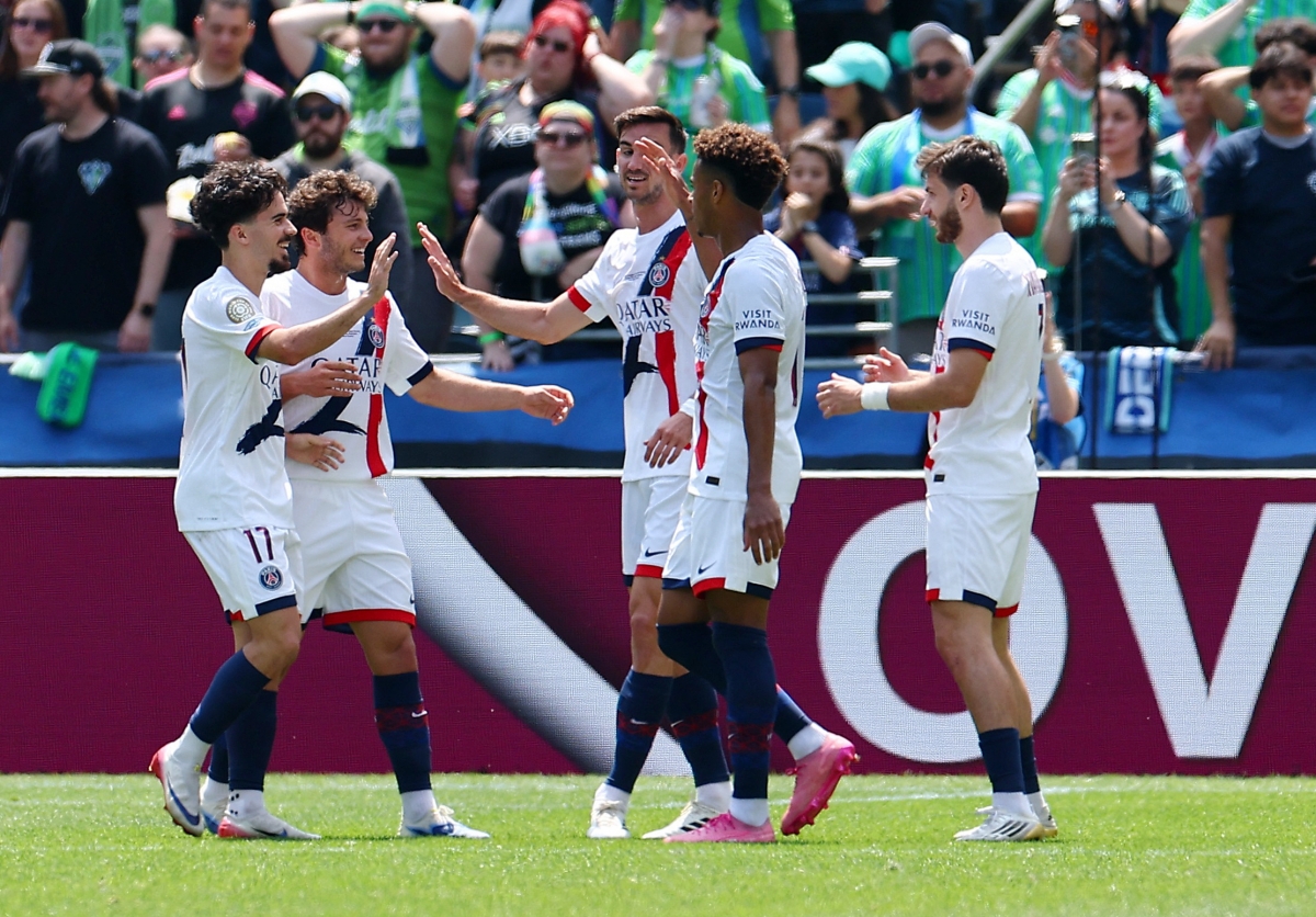 PSG ăn mừng bàn thắng mở tỉ số (Ảnh: Reuters).