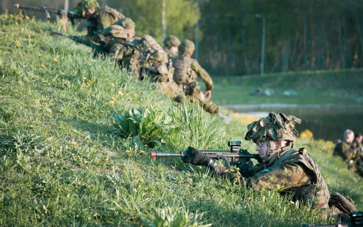 Binh sĩ Estonia tập trận. Ảnh: NurPhoto.