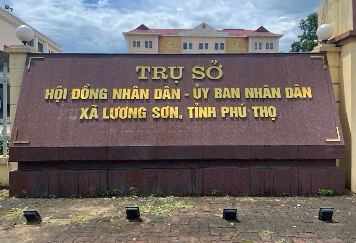 Nhiều xã ở Phú Thọ mới đã thay biển tên, chuẩn bị vận hành chính quyền 2 cấp mới.