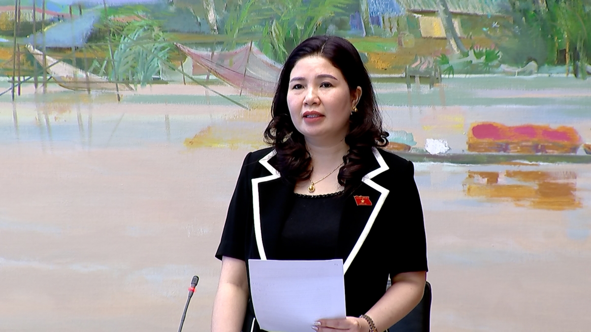 Đại biểu Trần Thị Vân (đoàn Bắc Ninh) phát biểu