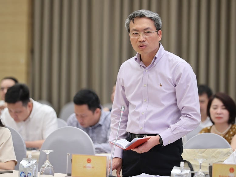 Thiếu tướng Nguyễn Quốc Toản, Chánh Văn phòng, Người phát ngôn Bộ Công an thông tin về kết quả chiến dịch truy quét hàng giả, hàng nhái và gian lận thương mại - (Ảnh: VGP)