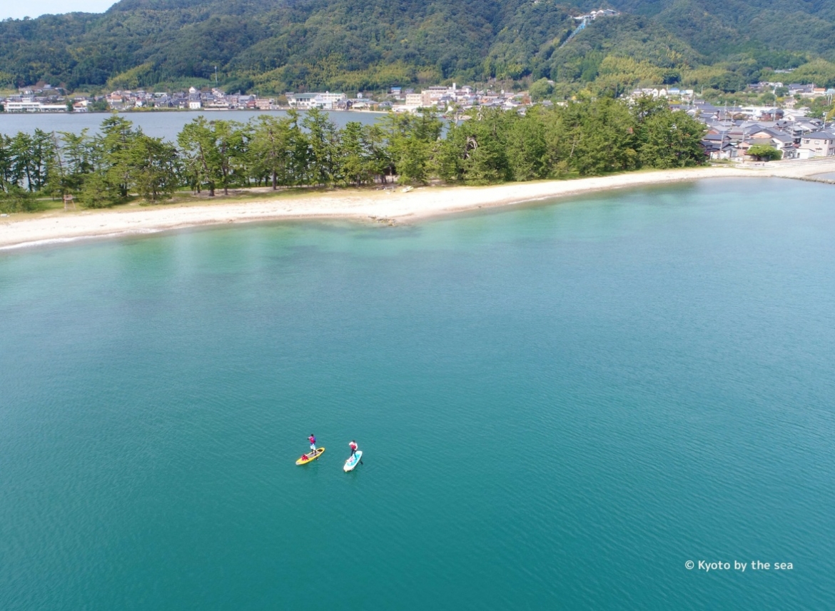 Dải cát ngăn đôi biển Amanohashidate. Nguồn: Kyoto by the sea