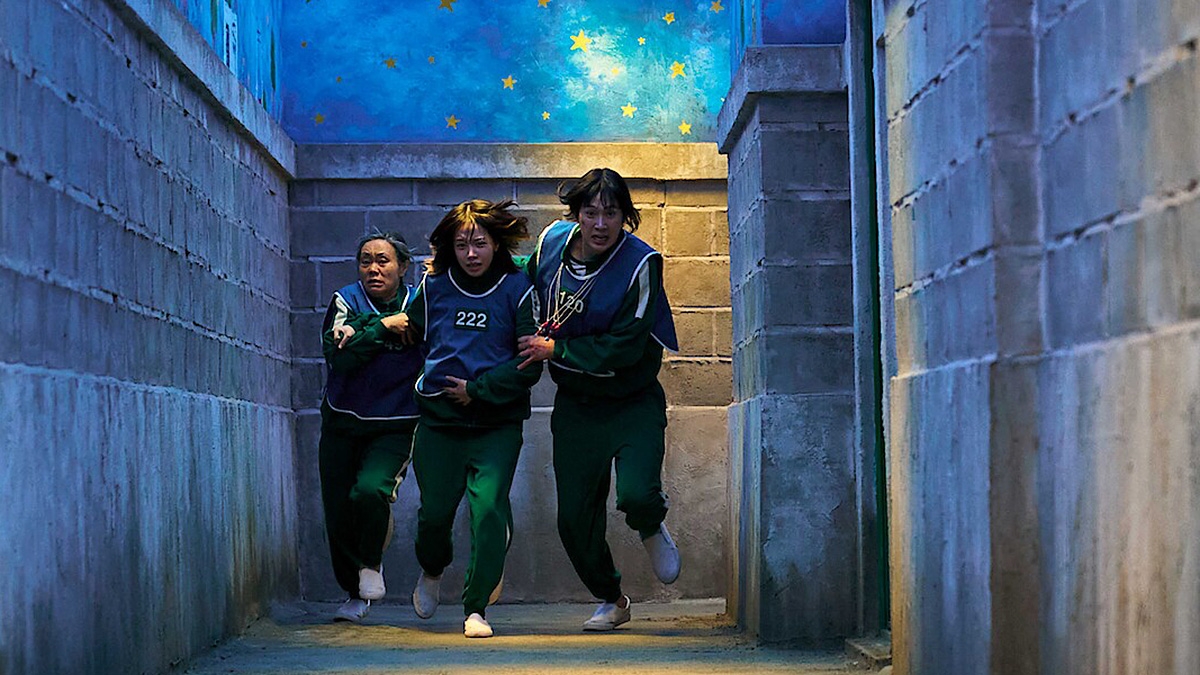 Hwang Dong-hyuk cho biết, anh chỉ đang cân nhắc về việc làm thêm phần ngoại truyện cho “Squid Game”.