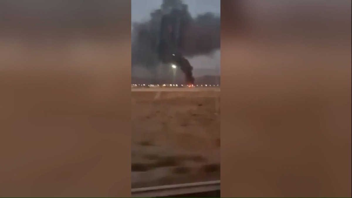 Cơ sở hạt nhân Iran bốc cháy dữ dội sau vụ tấn công của Israel. Ảnh cắt từ video