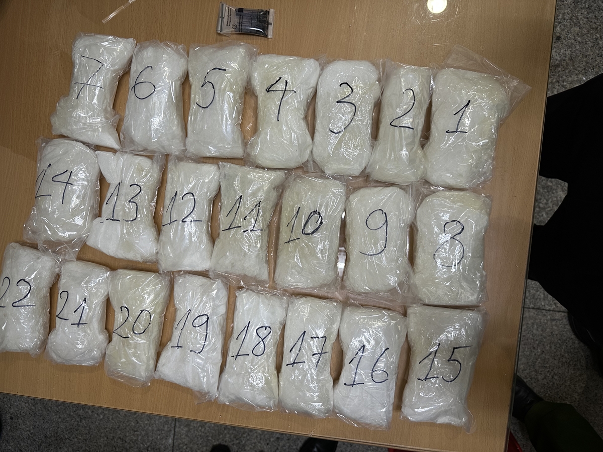 Tang vật hơn 5 kg ma tuý