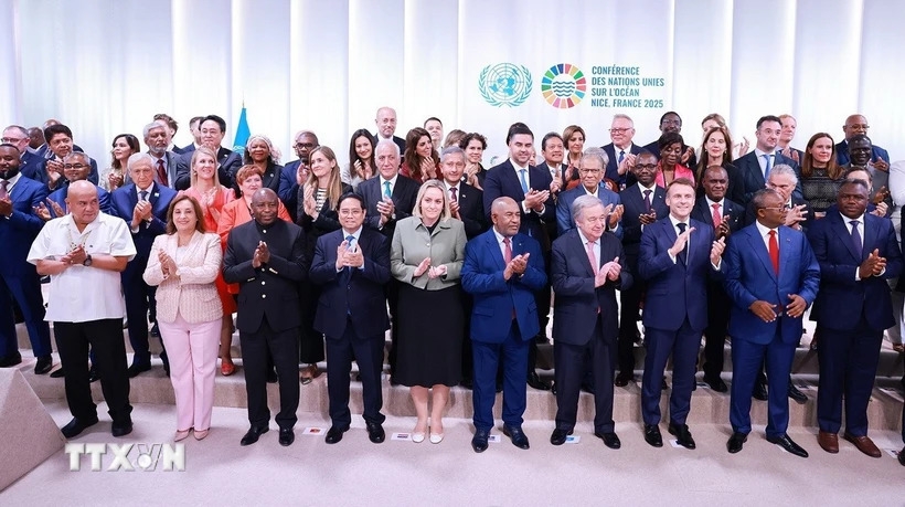 Cũng trong ngày 9/6, Thủ tướng Phạm Minh Chính đã cùng các nhà lãnh đạo thế giới tham gia sự kiện đặc biệt để cổ vũ và thúc đẩy tiến trình ký kết Hiệp định về bảo tồn và sử dụng bền vững đa dạng sinh học biển ở vùng biển ngoài phạm vi tài phán quốc gia (Hiệp định về Biển cả), văn kiện quan trọng nhất về biển từ đầu thế kỷ đến nay. (Ảnh: TTXVN)