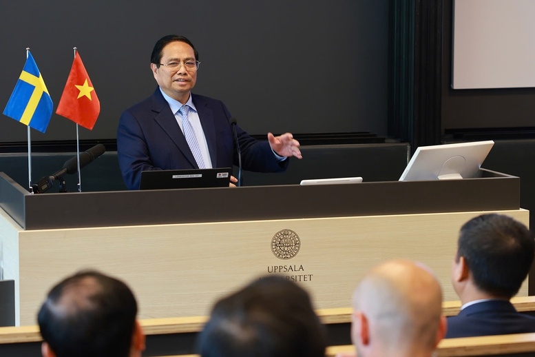 Thủ tướng Phạm Minh Chính phát biểu tại Đại học Uppsala. (Ảnh: TTXVN)