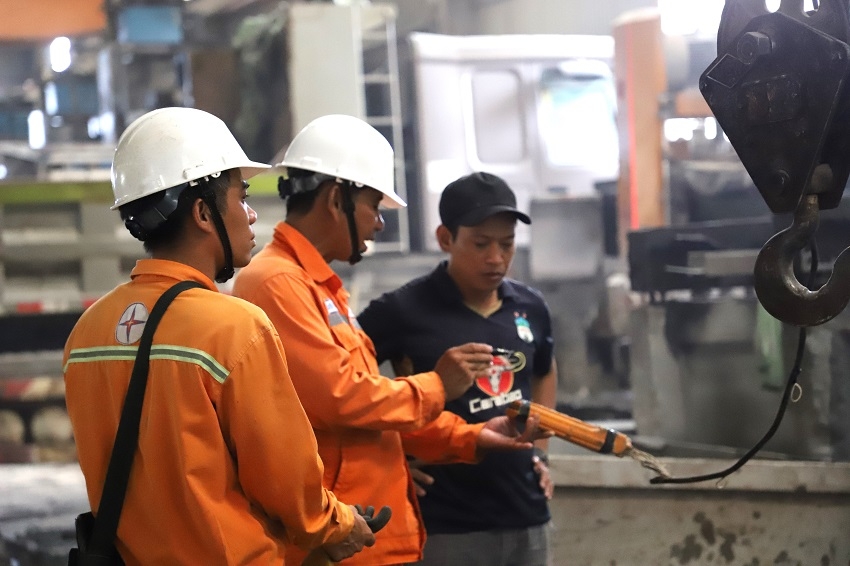 Tích cực tuyên truyền các doanh nghiệp, khách hàng lớn tham gia thực hiện chương trình điều chỉnh phụ tải điện 