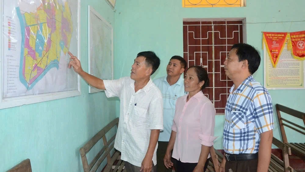 Đối tượng tinh giản biên chế nếu được bầu cử, tuyển dụng, hưởng lương từ ngân sách nhà nước hoặc bố trí làm người hoạt động không chuyên trách ở thôn, tổ dân phố trong thời gian 60 tháng kể từ ngày thực hiện tinh giản biên chế thì phải hoàn trả lại số tiền trợ cấp đã nhận cho cơ quan, tổ chức, đơn vị đã chi trả trợ cấp.