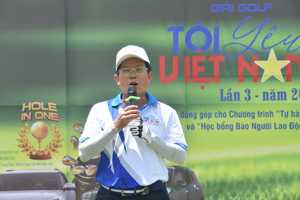 Tổng Biên tập báo Người Lao động Tô Đình Tuân phát biểu. Ảnh: TG