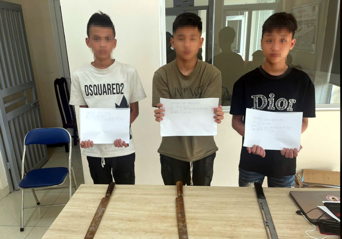 Băng cướp "tuổi teen" tại cơ quan công an