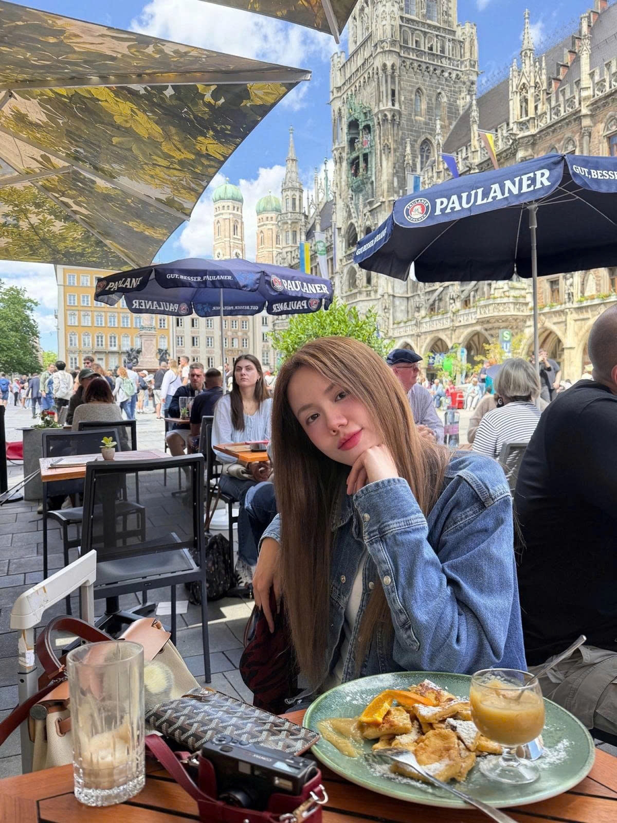 Phương Ly đi du lịch tại thành phố Munich, Đức.