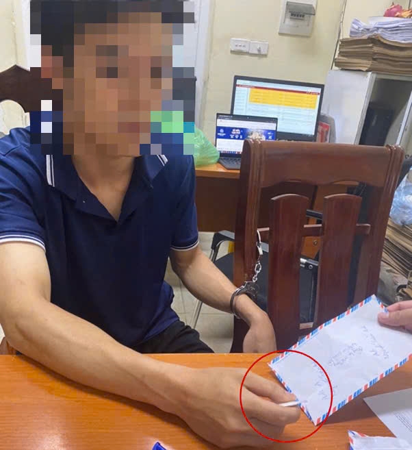 Đối tượng và tang vật tại cơ quan công an