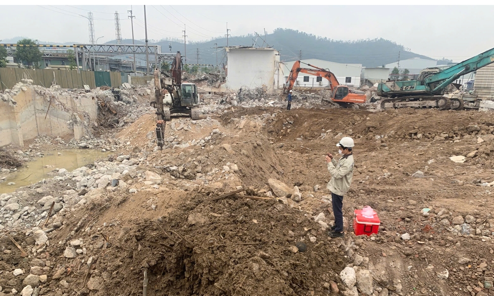 Khu vực bể chứa nước thải của Công ty trách nhiệm hữu hạn Vina Cell Technology do ông Phát chỉ đạo tháo dỡ