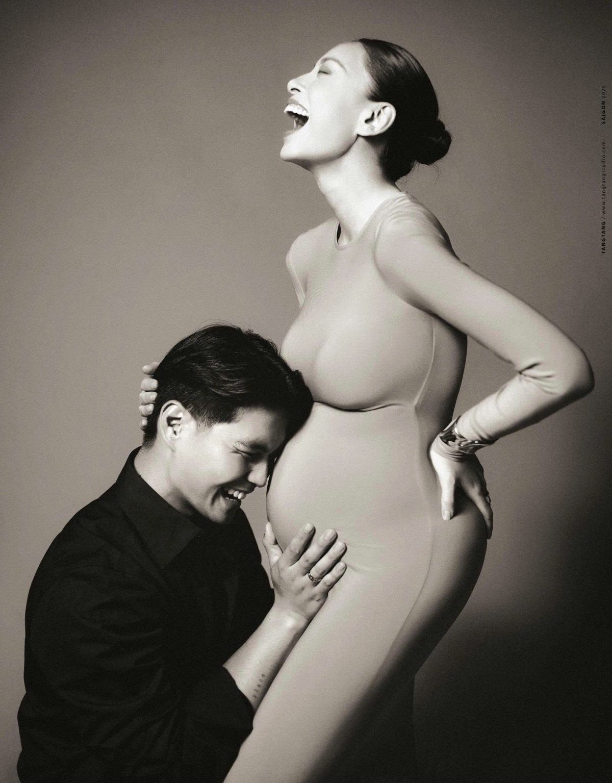 Huy Trần hạnh phúc khi chia sẻ: "Suốt ba năm qua, những gì chúng tôi khát khao nhất cuối cùng đã thành hiện thực".