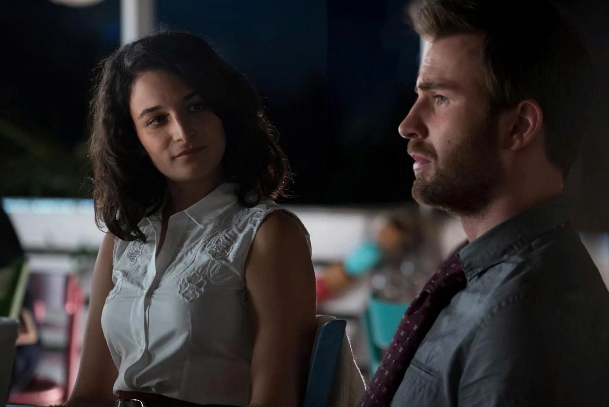 Jenny Slate và Chris Evans trong một cảnh quay phim "Gifted"