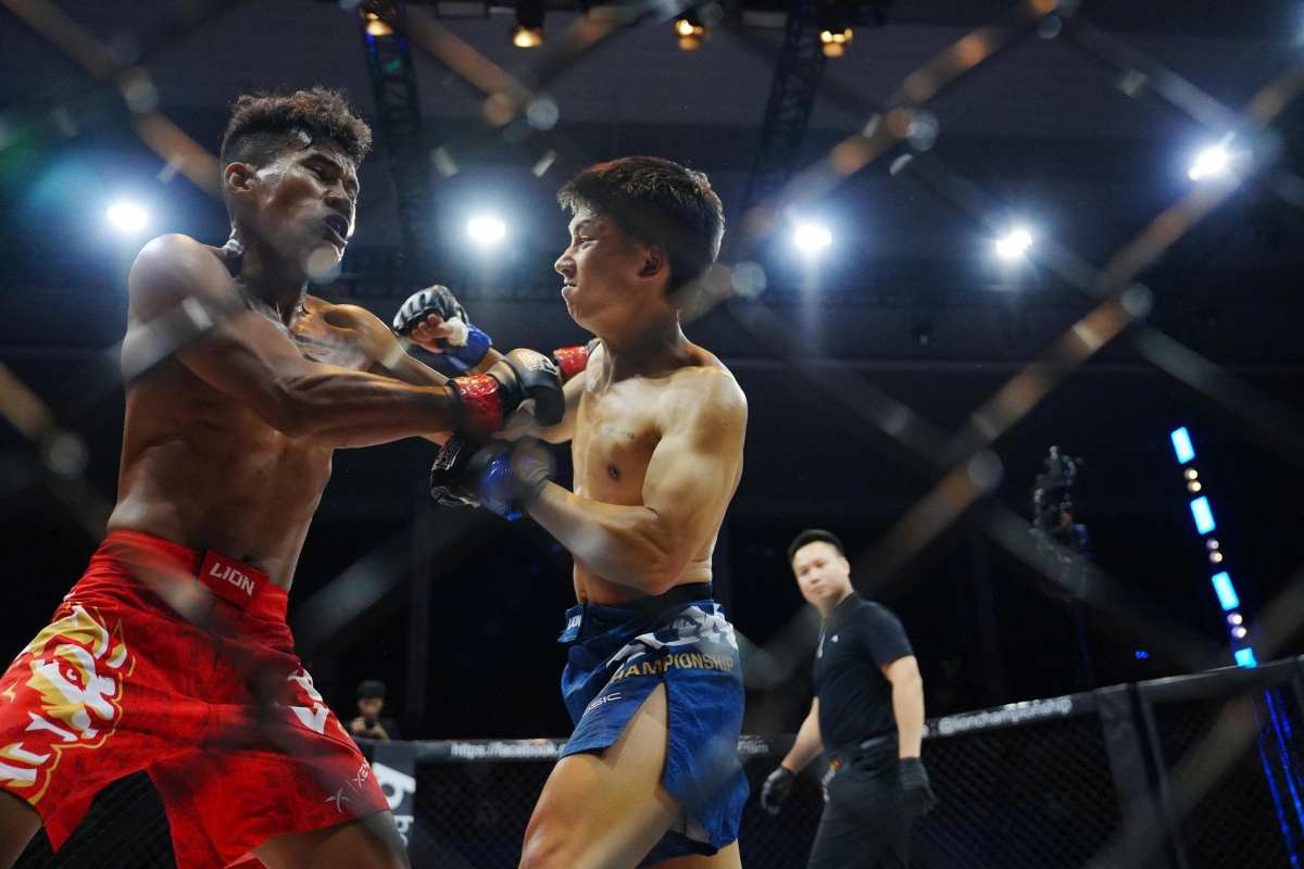Tối muộn 12/7, sự kiện Lion Championship 24 đã diễn ra sôi động tại Hà Nội. 