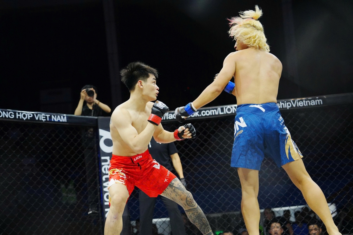 Trong khi Thế Anh và Jia Yanqin ghìm nhau ở thành lồng, màn so tài được định đoạt bởi cuộc đấu tay đôi giữa Nguyễn Thành Thoan và  Zhang Yanlong. 