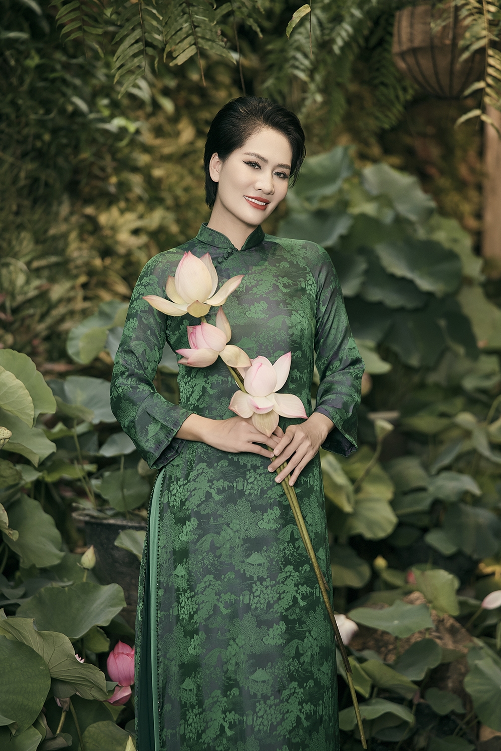 Diễn viên Minh Cúc.