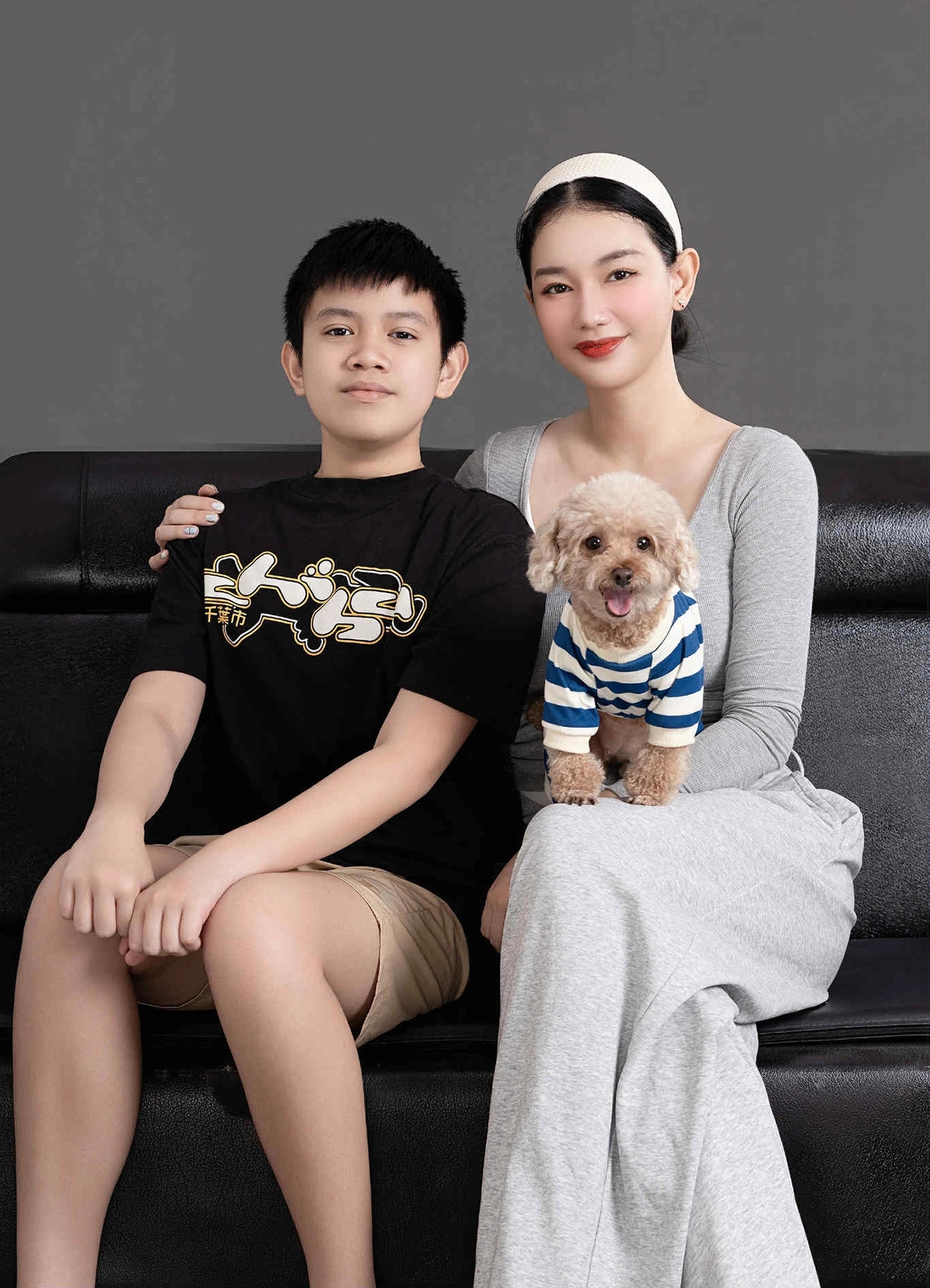 Quỳnh Chi hạnh phúc khi được gặp con trai Lucas. MC cho biết quý tử về nước từ đầu tháng 6, ở Việt Nam hơn một tháng, tận hưởng mùa hè bên mẹ.