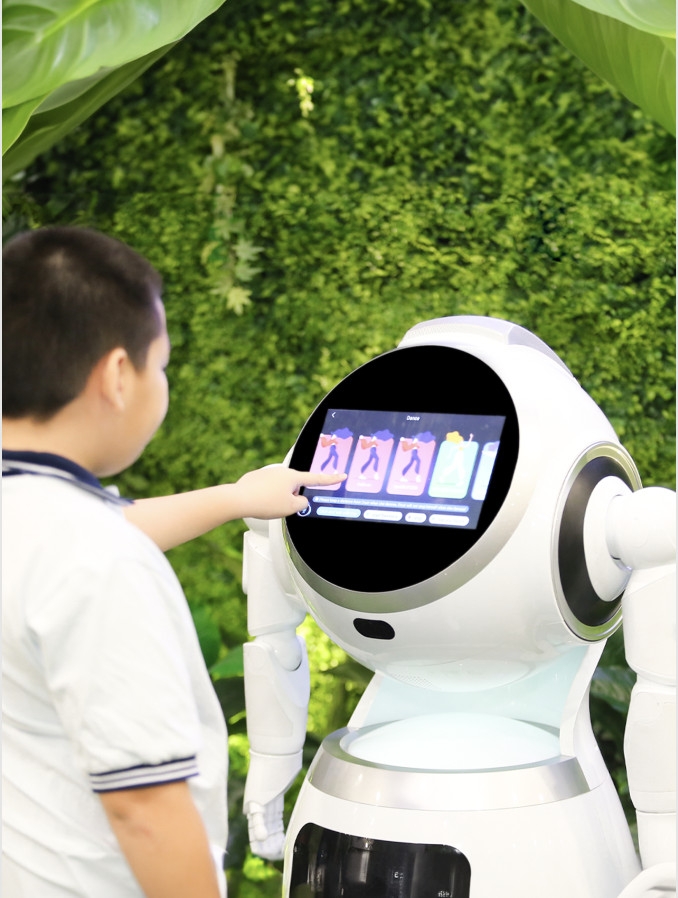 Các hoạt động học tập được thiết kế linh hoạt, tích hợp vào các môn học hiện hành như Khoa học máy tính, Công nghệ thông tin, và Năng lực số.