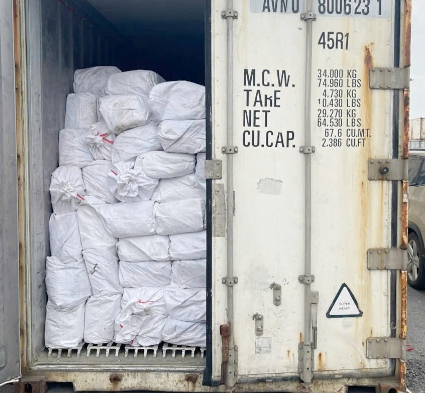 Container chứa hàng vi phạm.