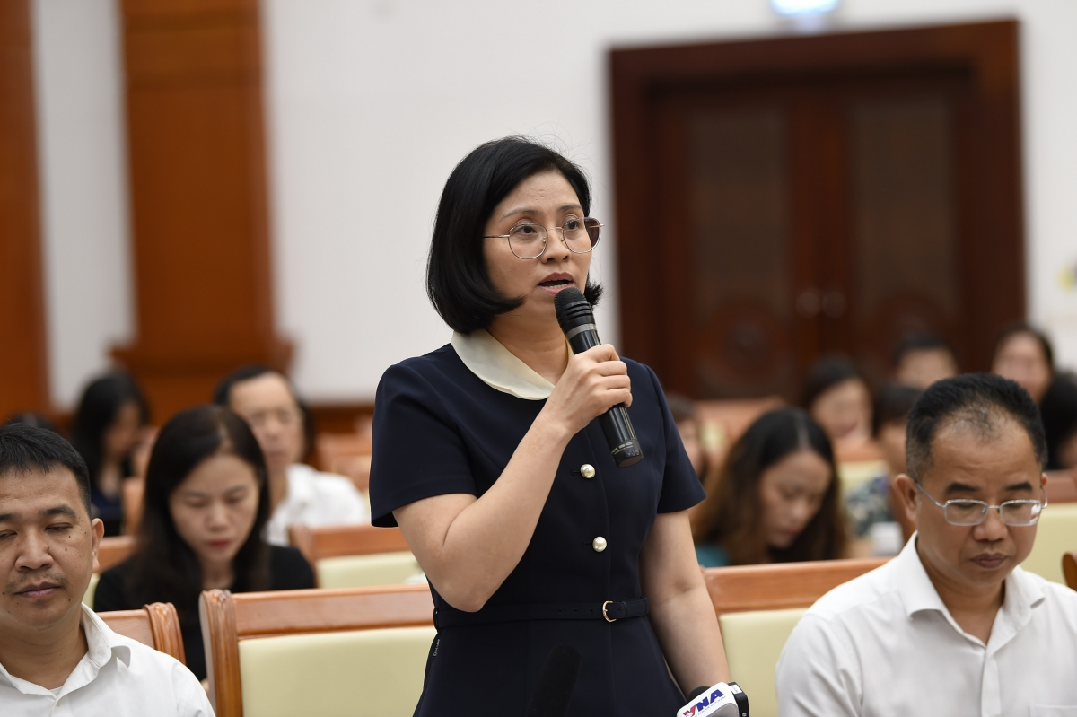 Bà Trịnh Thị Hương, Phó Cục trưởng Cục Phát triển doanh nghiệp tư nhân và kinh tế tập thể (Bộ Tài chính)