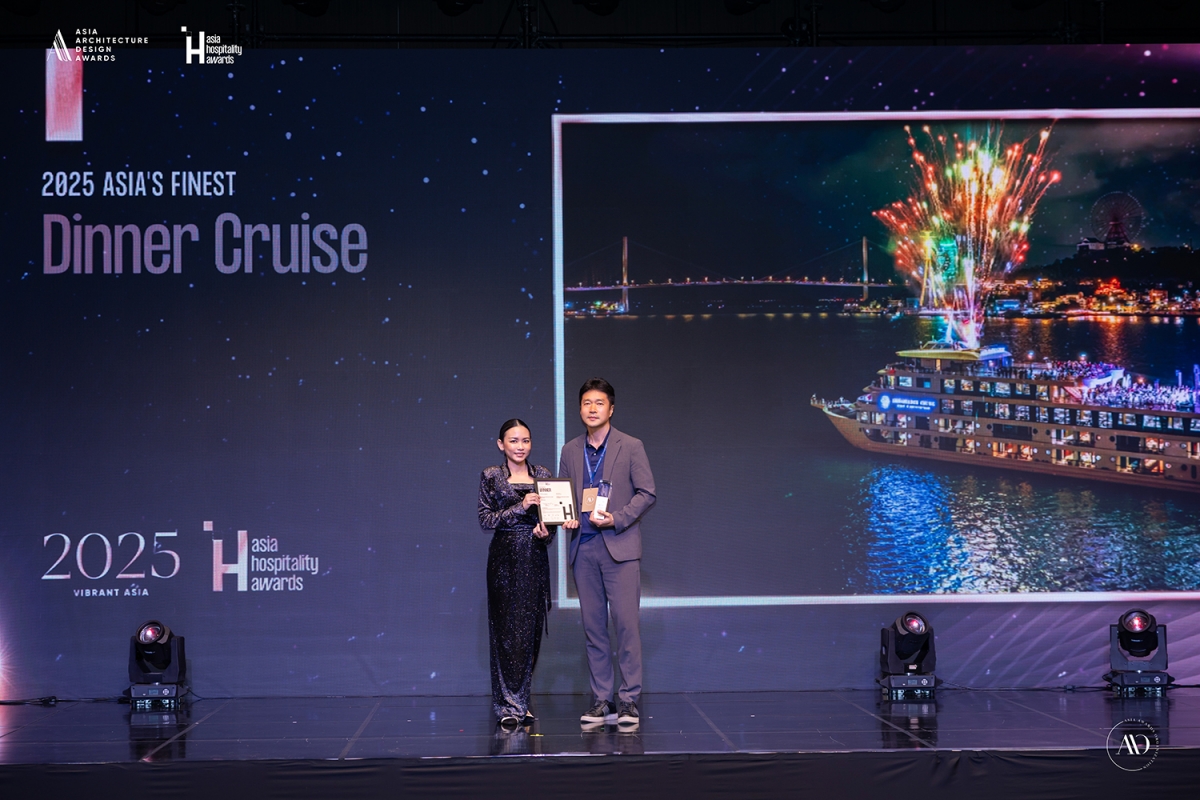 Ambassador Cruise nhận giải thưởng cho du thuyền ăn tối tốt nhất châu Á