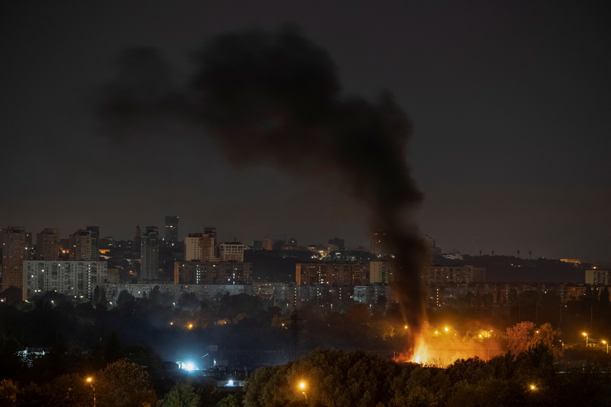 Nga tấn công UAV và tên lửa vào Kiev. Ảnh: Reuters