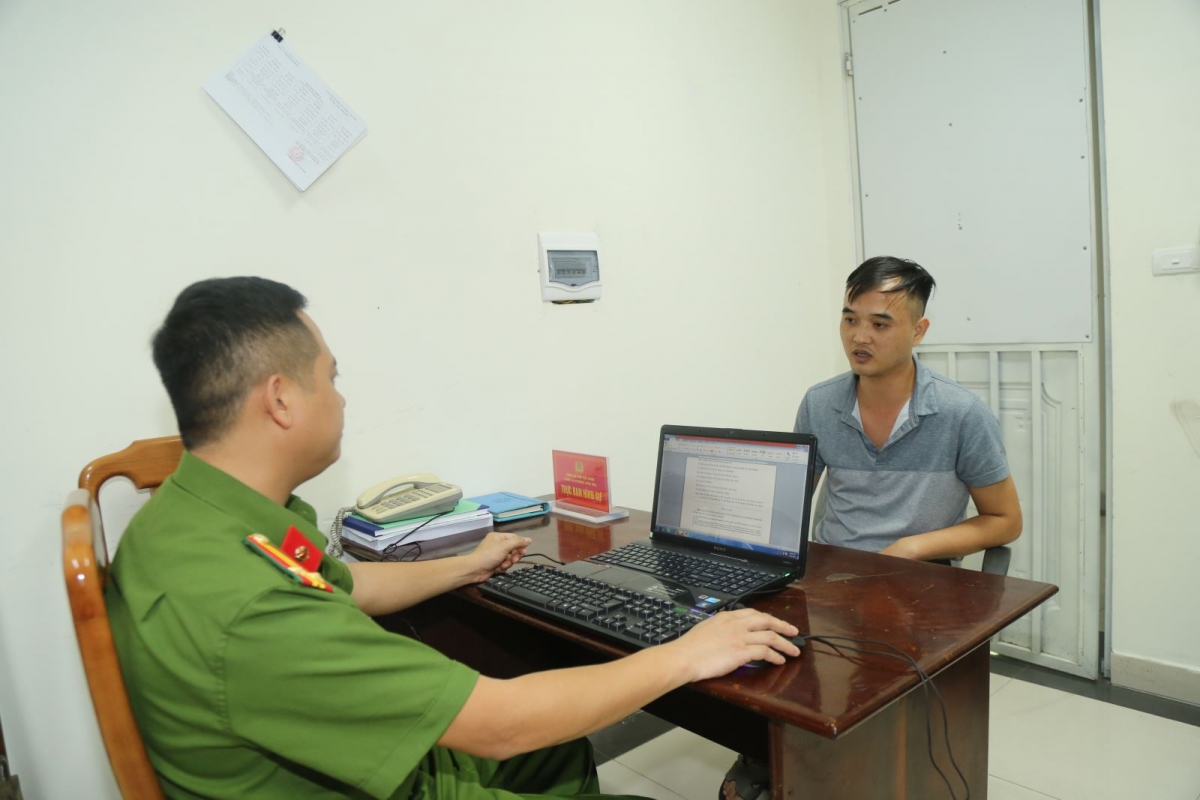 Đối tượng Nguyễn Văn Cương làm việc tại cơ quan Công an