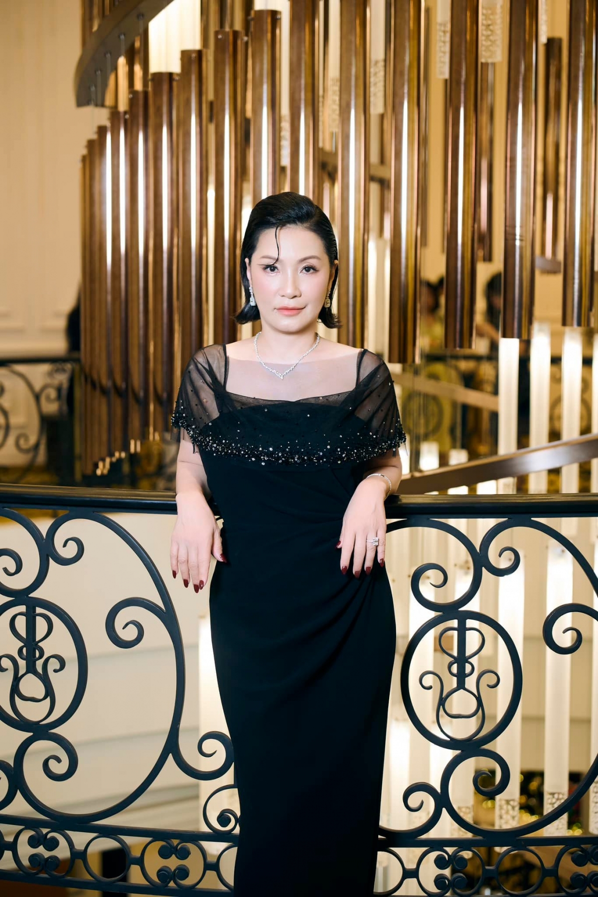 Năm 2019, Hồng Đào - Quang Minh khép lại cuộc hôn nhân 24 năm. Nữ nghệ sĩ sống cùng bố mẹ và hai con gái tại Mỹ, đồng thời duy trì công việc ở Việt Nam. Hồng Đào liên tục góp mặt trong nhiều dự án điện ảnh và thường được giao những vai diễn có chiều sâu. Những năm gần đây, cô ghi dấu ấn qua các vai diễn trong những phim điện ảnh như "Quý cô thừa kế", "Cua lại vợ bầu", "Mai"; "Linh Miêu: Quỷ nhập tràng"; "Chị dâu"...