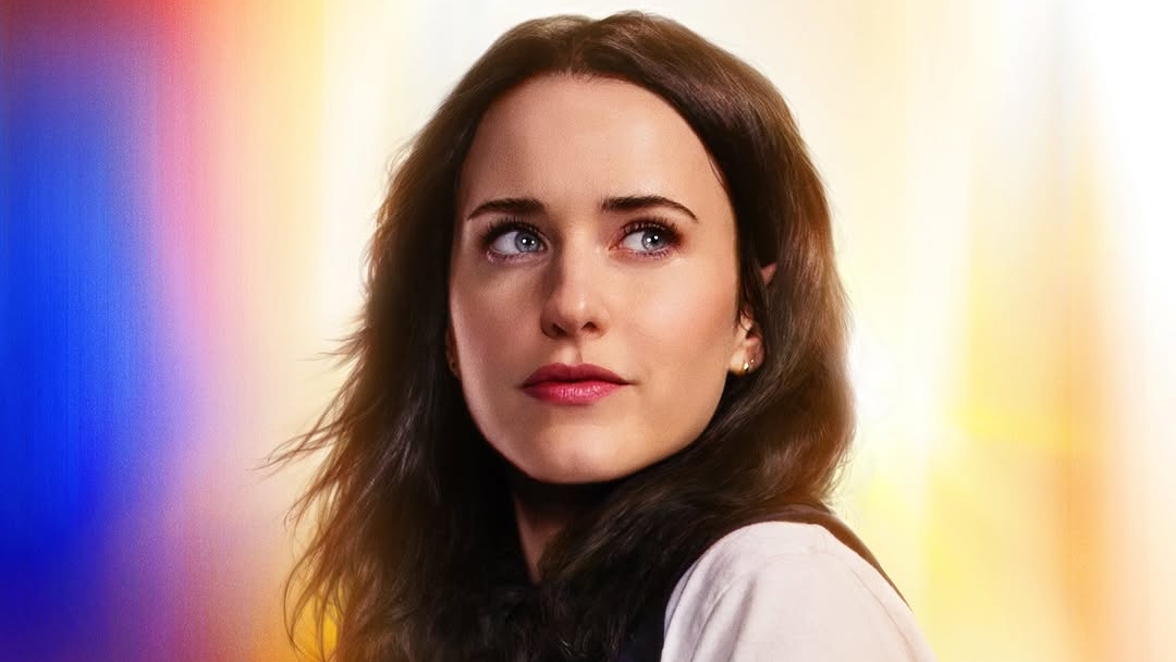 Rachel Brosnahan thu hút sự chú ý từ khán giả toàn cầu khi hóa thân thành nữ phóng viên Lois Lane bên cạnh Superman (David Corenswet) trong phim của đạo diễn James Gunn. Lois Lane là người phụ nữ hiện đại, sắc sảo nhưng biết cảm thông và chia sẻ.