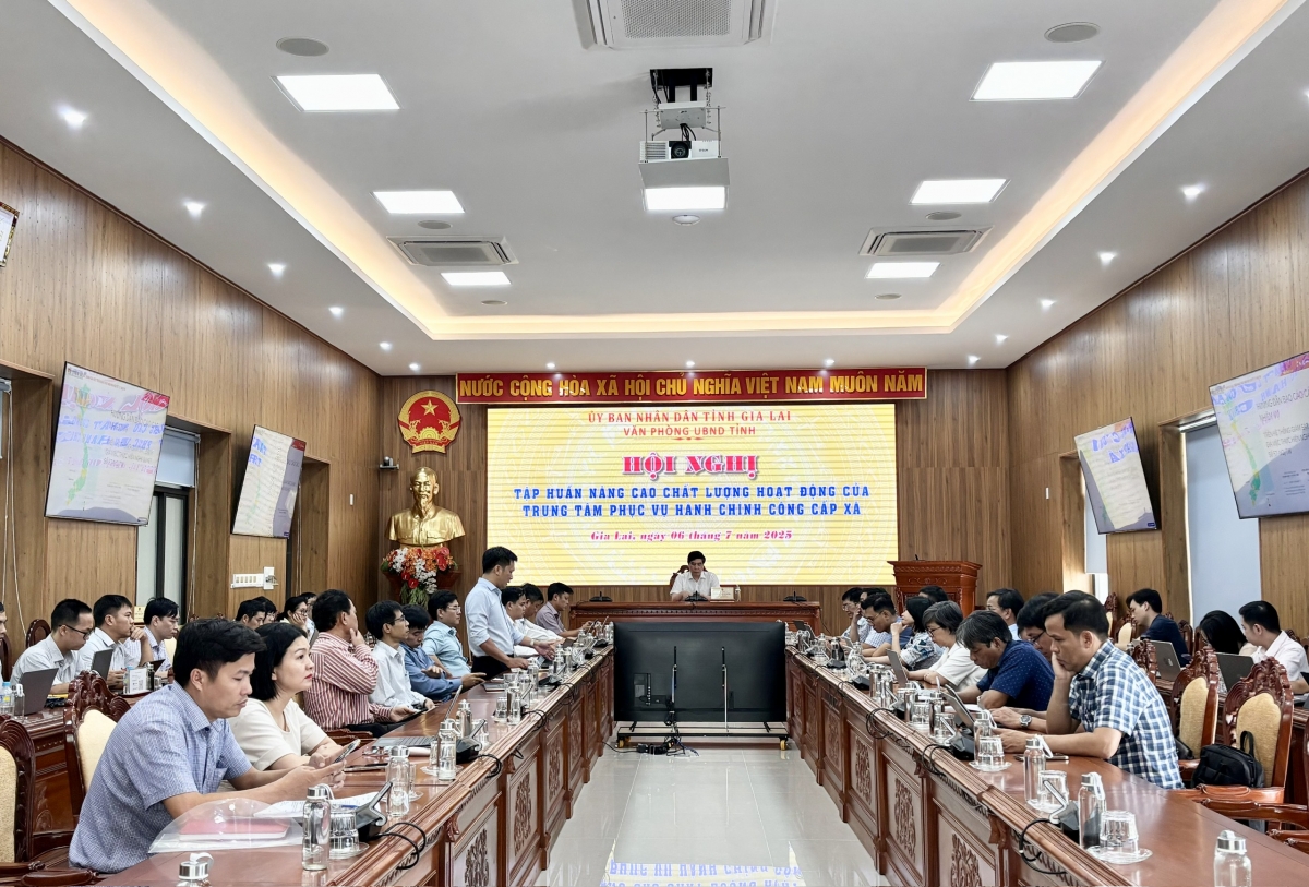 Trong tuần đầu tiên vận hành trung tâm hành chính công xã, phường, Văn phòng UBND tỉnh Gia Lai đã thực hiện tập huấn công tác xử lý thủ tục hành chính với 135 xã phường bằng hình thức trực tuyến. (Ảnh: Văn phòng UBND tỉnh Gia Lai)