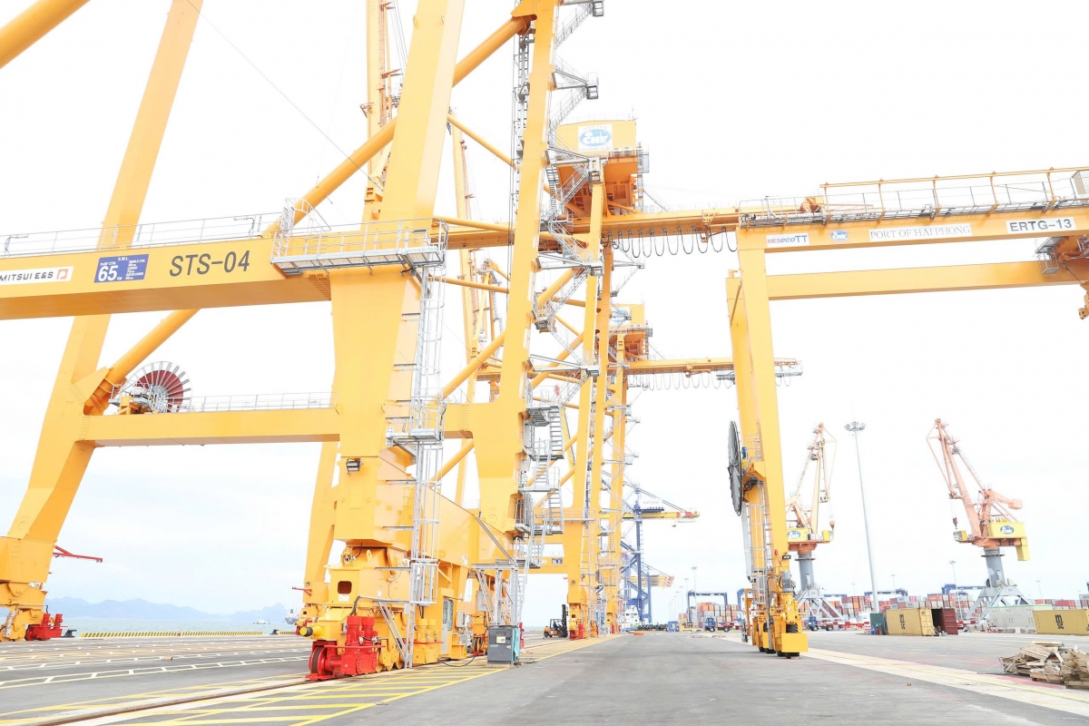 Công nghiệp - cảng biển tiếp tục là điểm sáng trong phát triển kinh tế của Hải Phòng trong 6 tháng đầu năm 2025