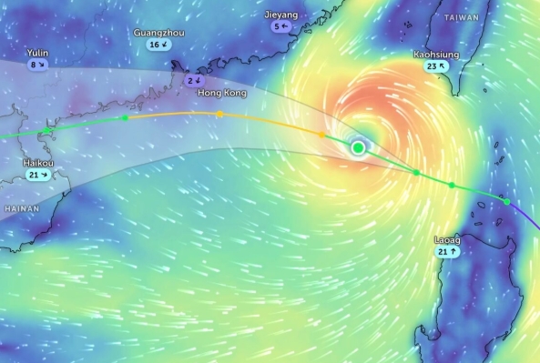 Vị trí bão Wipha trên Biển Đông chiều 19/7.