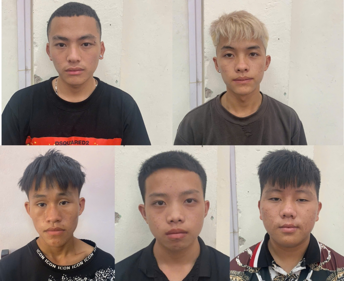 Nhóm thanh niên tại cơ quan công an 