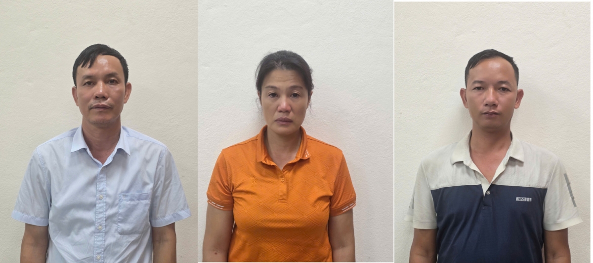 Các bị can Nguyễn Bá Trượng, Trần Thị Thanh Hòa, Nguyễn Văn Tiến (từ trái qua phải). (Ảnh: Công an Quảng Ninh)