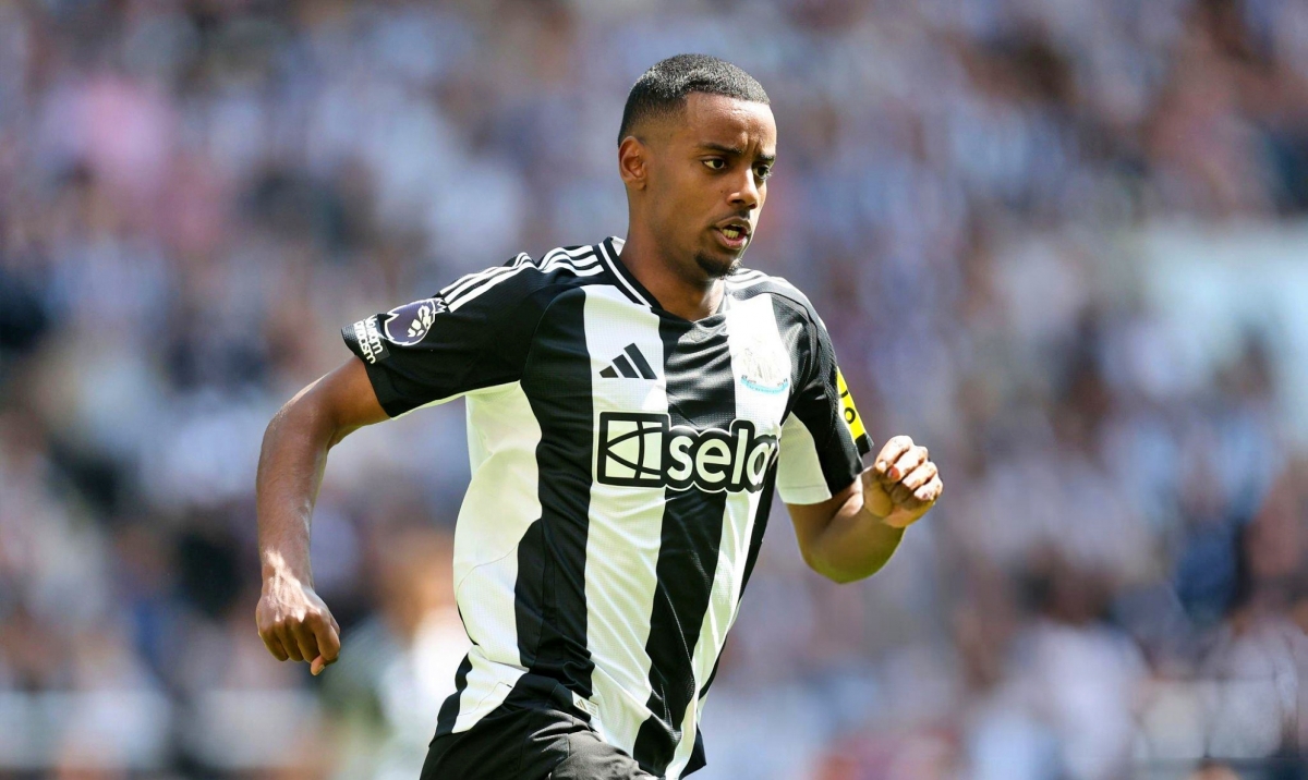 Liverpool bạo chi chiêu mộ “bom tấn”. (Ảnh: Getty)