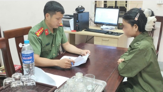 Công an xã Tương Dương làm việc chủ tài khoản “L.T.T” 