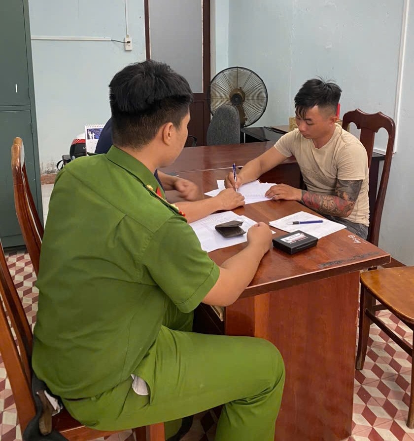 Công an làm việc với Trần Tấn An.