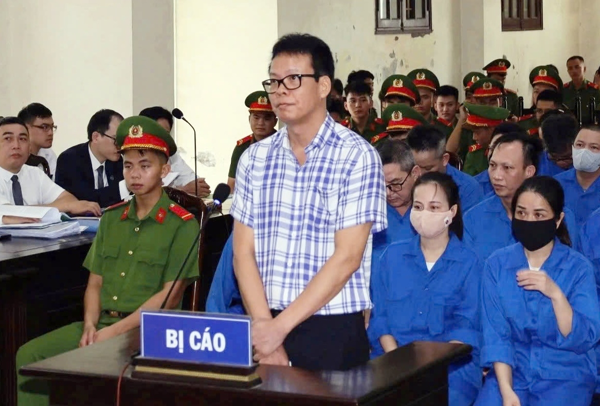 Bị cáo Đồng Xuân Thụ hầu toà ngày 23/7. (Ảnh: Khang Minh)