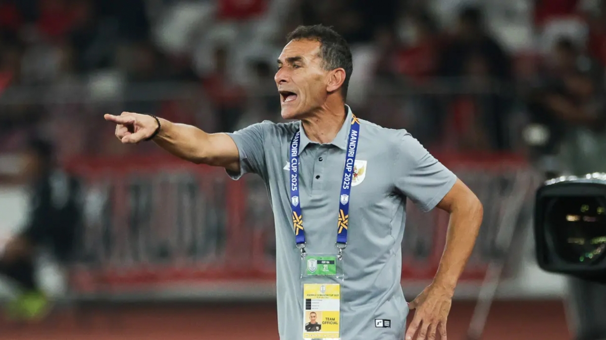 HLV trưởng U23 Indonesia vắng mặt sau trận đấu với U23 Thái Lan (Ảnh: Bola)