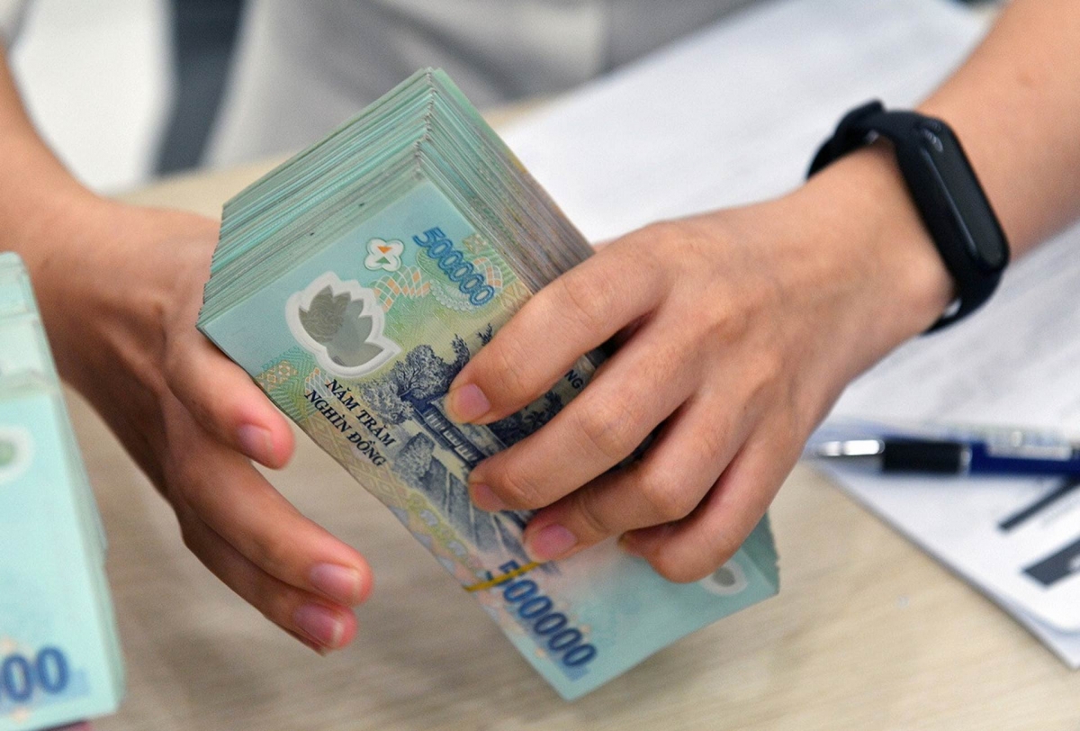 Bộ Tài chính đề xuất nâng giảm trừ gia cảnh lên 15,5 triệu đồng (Ảnh minh họa: KT)