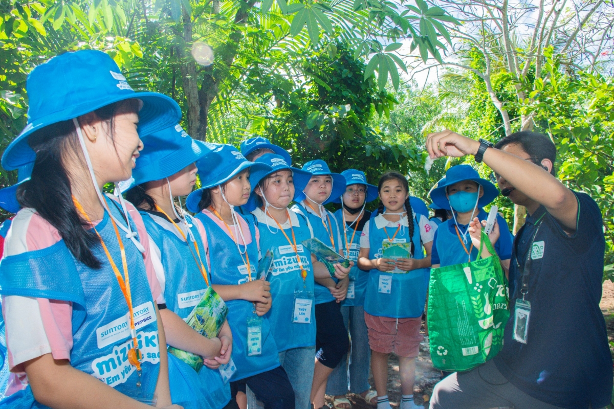 Trải nghiệm giúp học sinh tiểu học nâng cao nhận thức về bảo vệ môi trường và nguồn nước