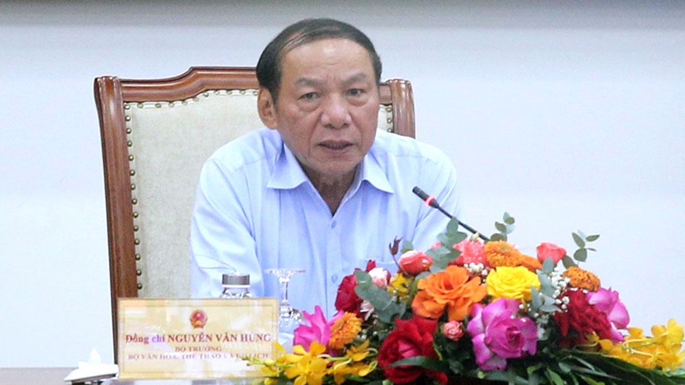 Bộ trưởng Bộ VHTTDL Nguyễn Văn Hùng.