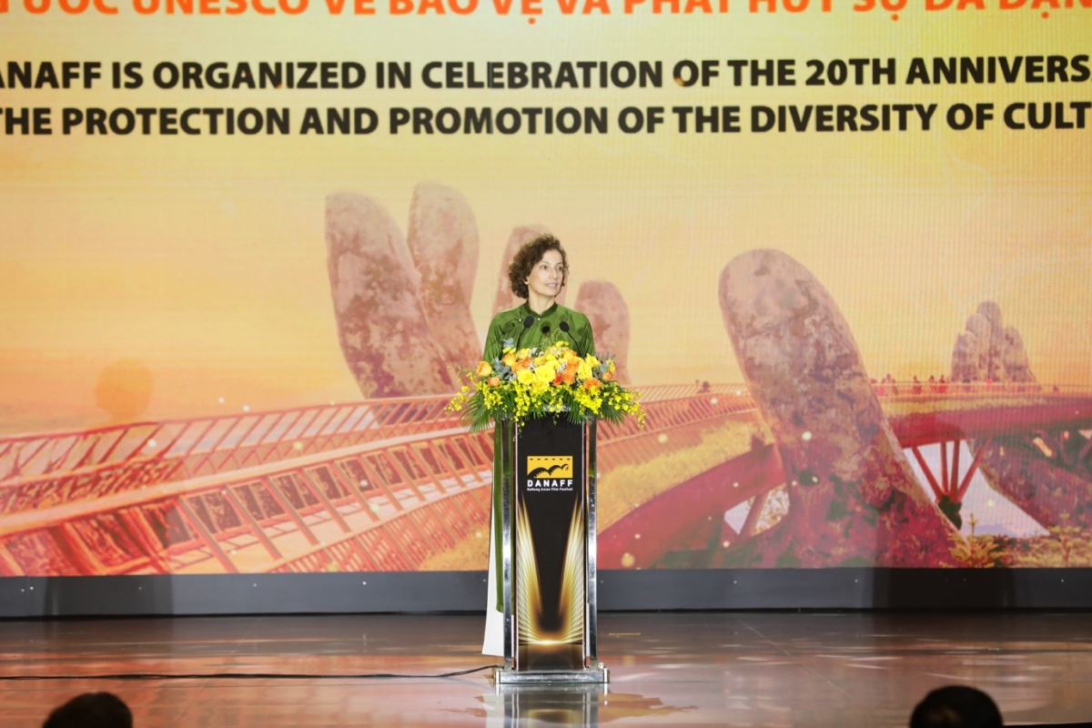 Bà Audrey Azoulay phát biểu tại buổi Lễ Khai mạc Liên hoan phim châu Á Đà Nẵng lần thứ Ba, 2025