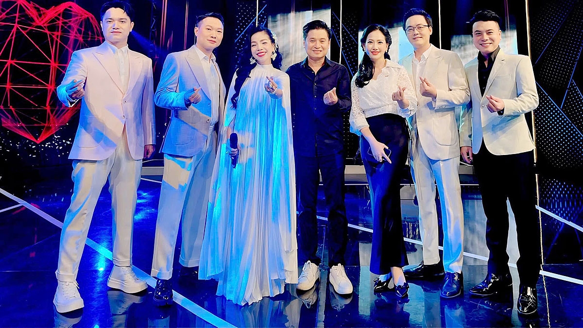 Trong tập phát sóng lần này có sự góp mặt của NSND Tấn Minh, thành viên hội đồng cố vấn nghệ thuật của chương trình.